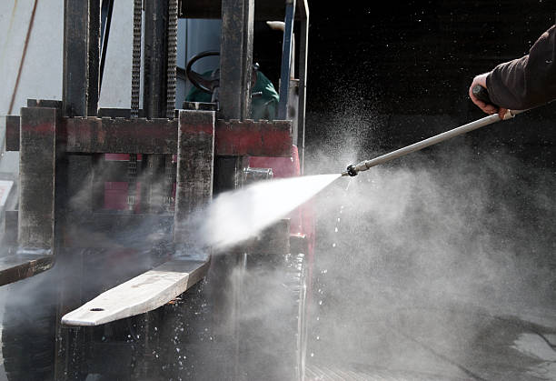 Best Driveway Pressure Washing  in Kentfield, CA